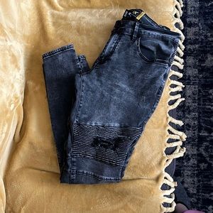 Mens RawX moto denim. Only wore once.